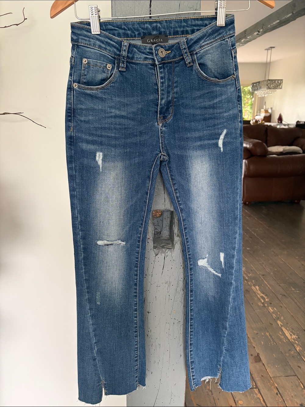 Gracia Women's Distressed Denim Ankle Jeans - Medium Blue
